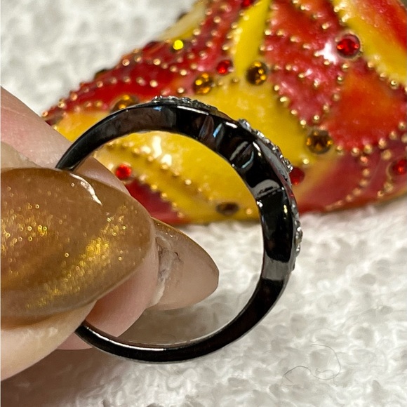 🦋Cute black ring with rhinestone and inlay opal look/costume NWOT - Picture 3 of 8
